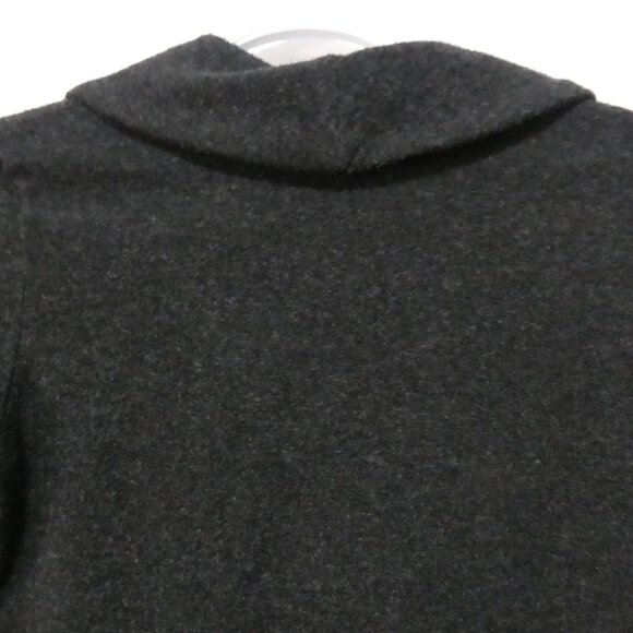 UB - URBAN BEHAVIOUR COLLECTION | P2P 13 inches measured | Black Turtleneck Top - Picture 11 of 16